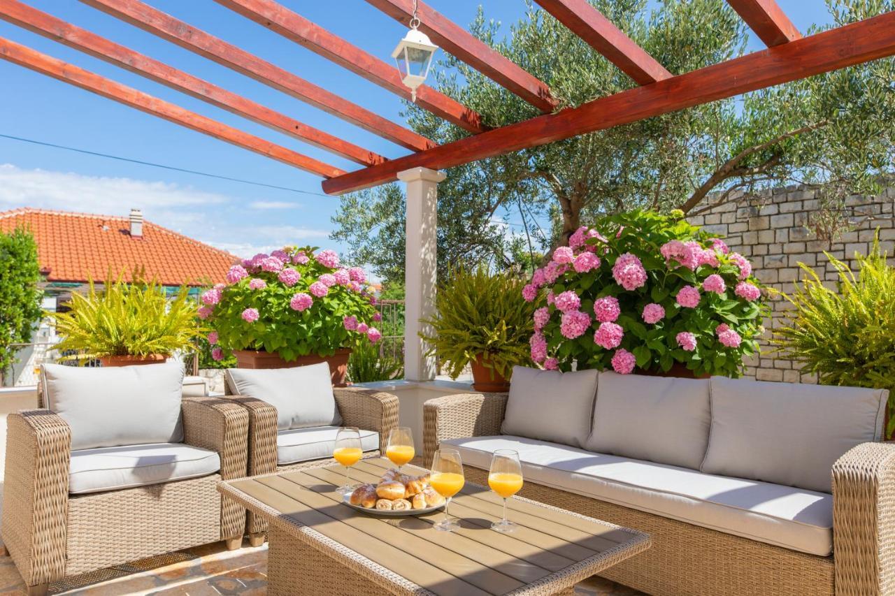 Apartments4You Supetar-The Best And Most Popular Apartments For Discovering The Island - Free Parking - 200 Meters From The Beach Esterno foto