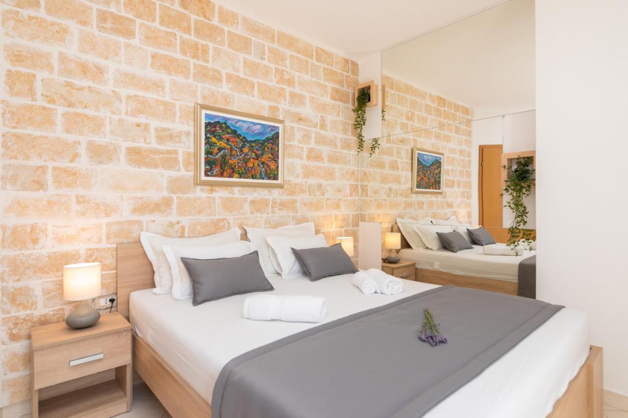 Apartments4You Supetar-The Best And Most Popular Apartments For Discovering The Island - Free Parking - 200 Meters From The Beach Esterno foto