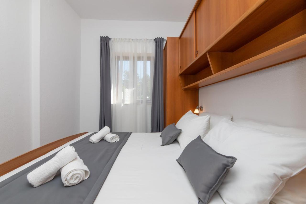 Apartments4You Supetar-The Best And Most Popular Apartments For Discovering The Island - Free Parking - 200 Meters From The Beach Esterno foto