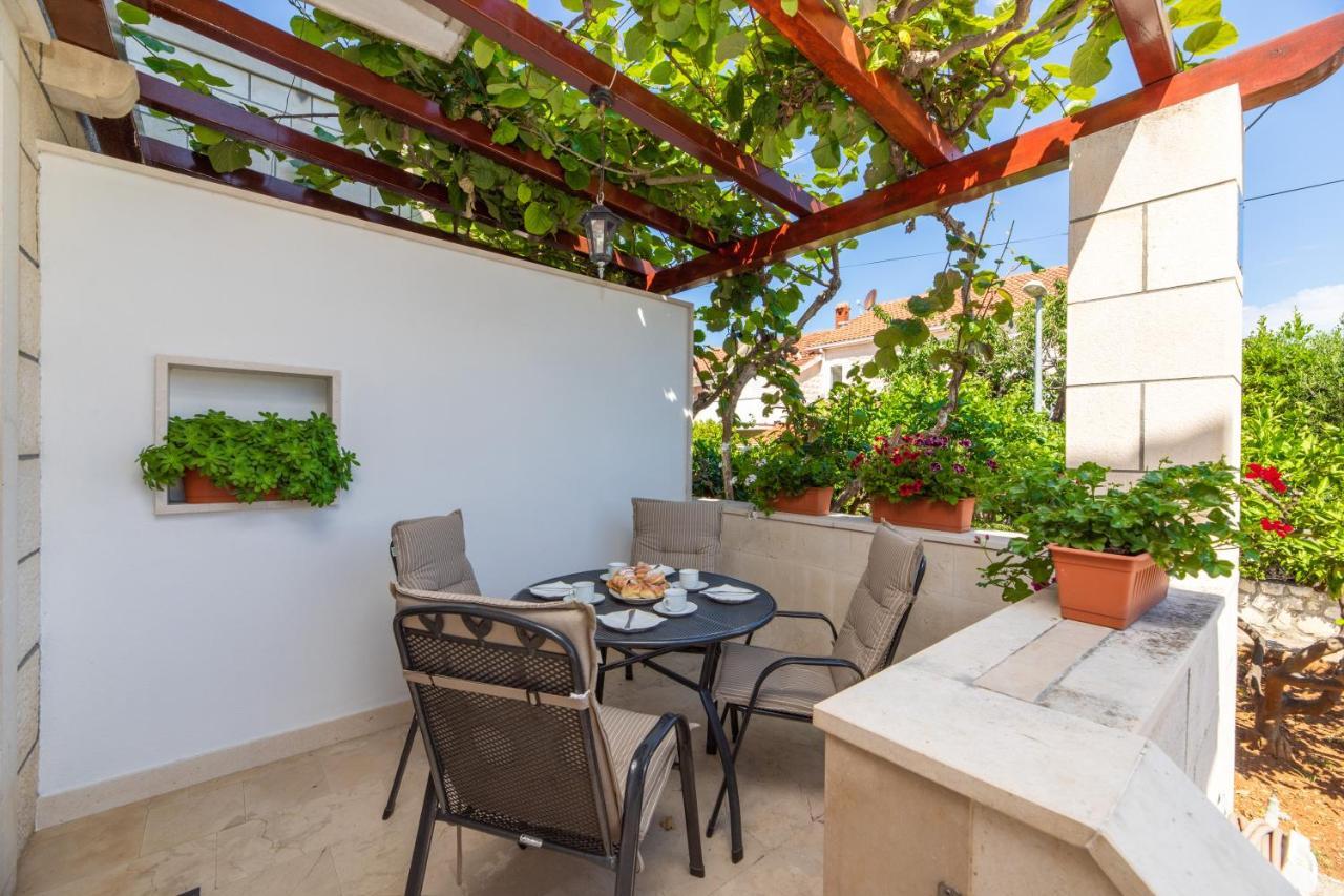 Apartments4You Supetar-The Best And Most Popular Apartments For Discovering The Island - Free Parking - 200 Meters From The Beach Esterno foto